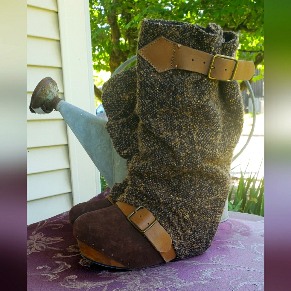 Irregular Choice Longer Lashes Boots Size 8
